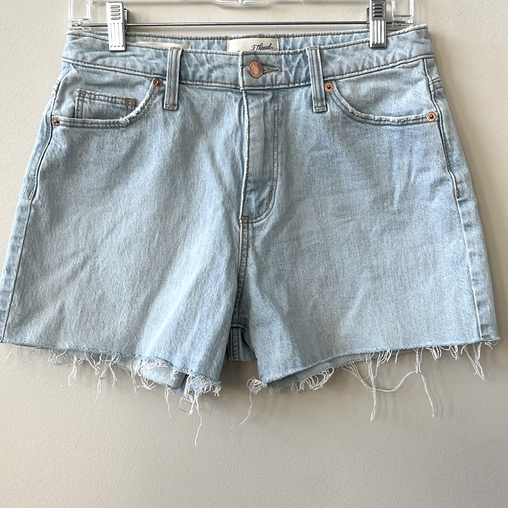 Universal Thread Vintage Midi Jean Shorts Bleach Washed Size 6